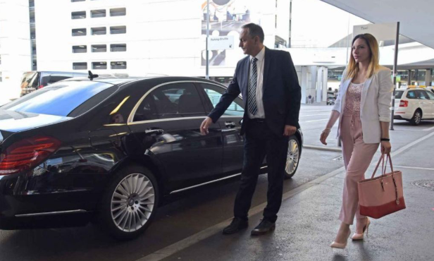 How To Ensure A Hassle Free Travel Experience From Home To Airport